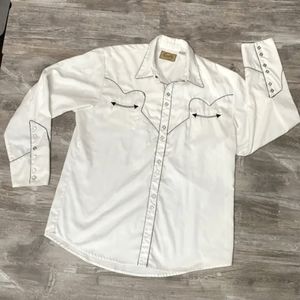 White Long Sleeve Embroidered Pearl snap Dress Shirt